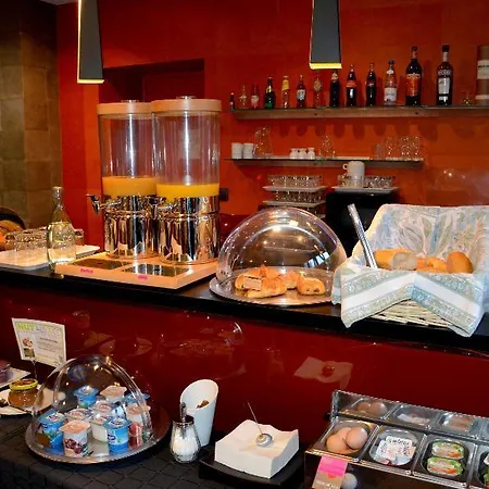 Logis Du Centre - Halte Ideale En Cyclotourisme Avec Garage A Velos Clos Hotel 3*