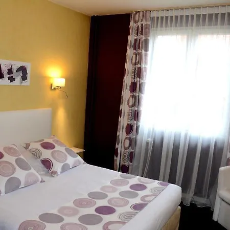 ホテル Logis Du Centre - Halte Ideale En Cyclotourisme Avec Garage A Velos Clos モルスハイム