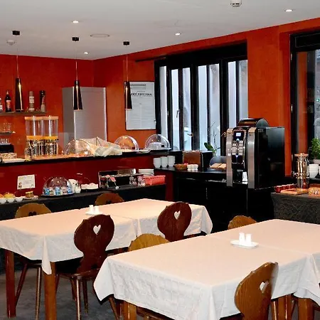 Logis Du Centre - Halte Ideale En Cyclotourisme Avec Garage A Velos Clos ホテル モルスハイム