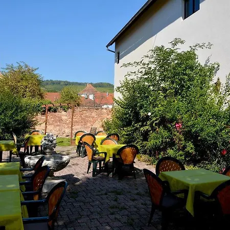 Logis Du Centre - Halte Ideale En Cyclotourisme Avec Garage A Velos Clos 3*