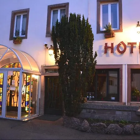 Logis Du Centre - Halte Ideale En Cyclotourisme Avec Garage A Velos Clos 3*