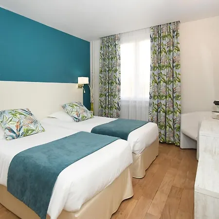 Hotel Logis Du Centre - Halte Ideale En Cyclotourisme Avec Garage A Velos Clos Molsheim