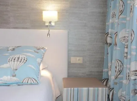 Logis Du Centre - Halte Ideale En Cyclotourisme Avec Garage A Velos Clos Hotel 3*
