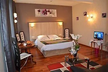 Logis Du Centre - Halte Ideale En Cyclotourisme Avec Garage A Velos Clos Hotel Molsheim