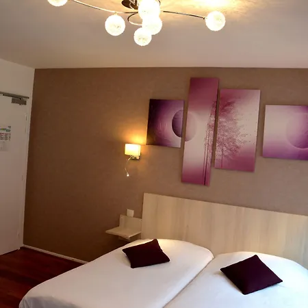 Logis Du Centre - Halte Ideale En Cyclotourisme Avec Garage A Velos Clos Hotel