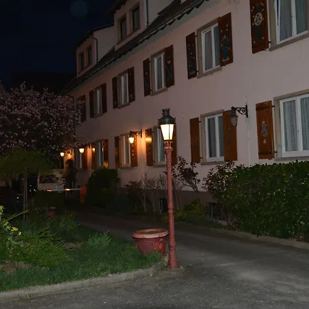 ホテル Logis Du Centre - Halte Ideale En Cyclotourisme Avec Garage A Velos Clos モルスハイム