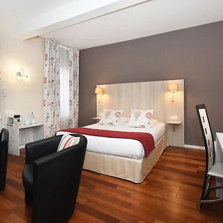 Logis Du Centre - Halte Ideale En Cyclotourisme Avec Garage A Velos Clos ホテル 3*