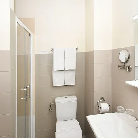 Logis Du Centre - Halte Ideale En Cyclotourisme Avec Garage A Velos Clos ホテル モルスハイム