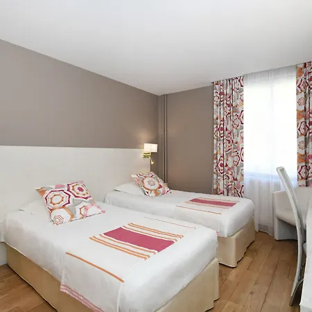 Logis Du Centre - Halte Ideale En Cyclotourisme Avec Garage A Velos Clos 3*