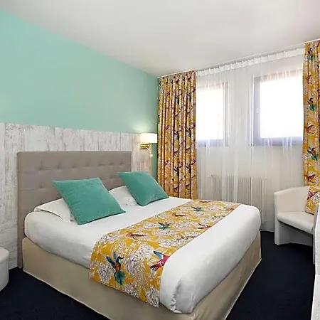 Hotel Logis Du Centre - Halte Ideale En Cyclotourisme Avec Garage A Velos Clos