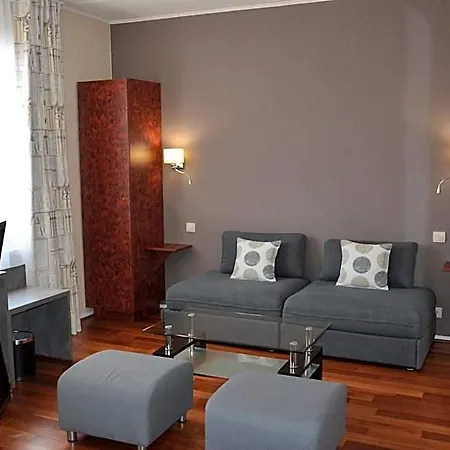 Logis Du Centre - Halte Ideale En Cyclotourisme Avec Garage A Velos Clos 3* Molsheim