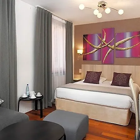 Hotell Logis Du Centre - Halte Ideale En Cyclotourisme Avec Garage A Velos Clos Molsheim