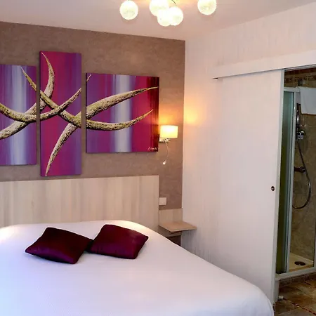 Logis Du Centre - Halte Ideale En Cyclotourisme Avec Garage A Velos Clos Hotel