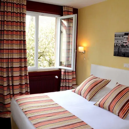 Logis Du Centre - Halte Ideale En Cyclotourisme Avec Garage A Velos Clos Hotel 3*