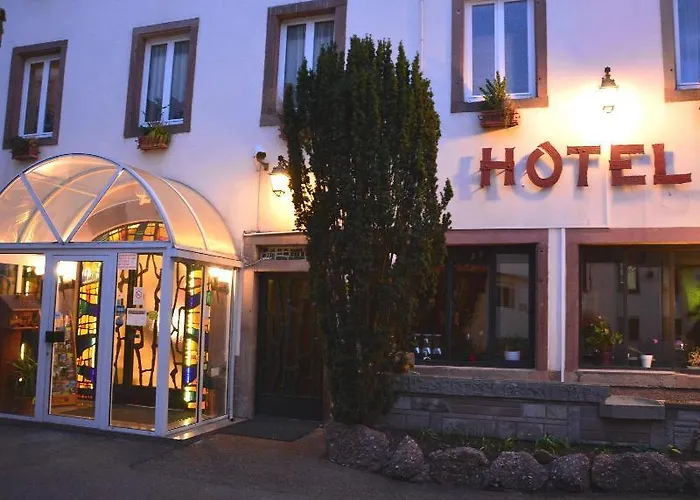 Logis Du Centre - Halte Ideale En Cyclotourisme Avec Garage A Velos Clos 3*