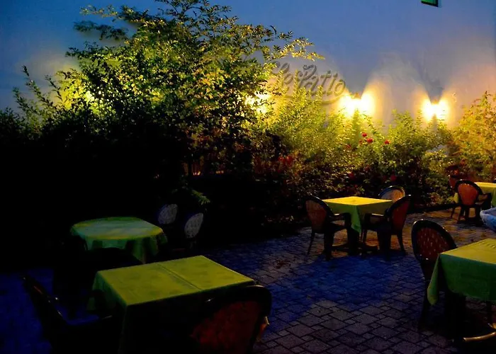 Logis Du Centre - Halte Ideale En Cyclotourisme Avec Garage A Velos Clos Hotel Molsheim