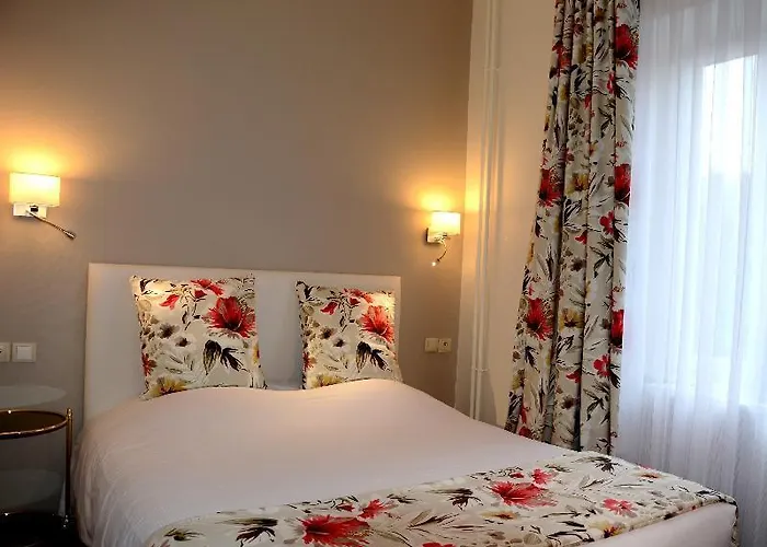 Logis Du Centre - Halte Ideale En Cyclotourisme Avec Garage A Velos Clos Molsheim