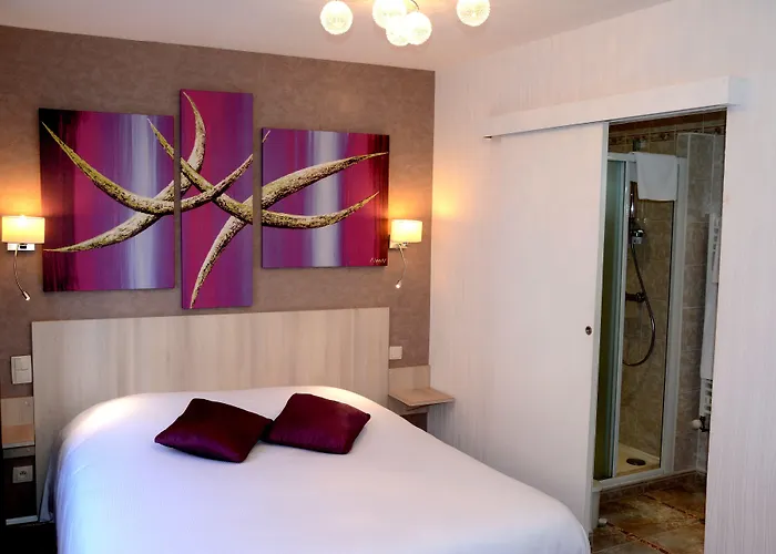 Logis Du Centre - Halte Ideale En Cyclotourisme Avec Garage A Velos Clos