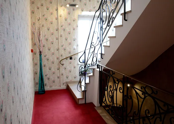 Logis Du Centre - Halte Ideale En Cyclotourisme Avec Garage A Velos Clos Hotel Molsheim