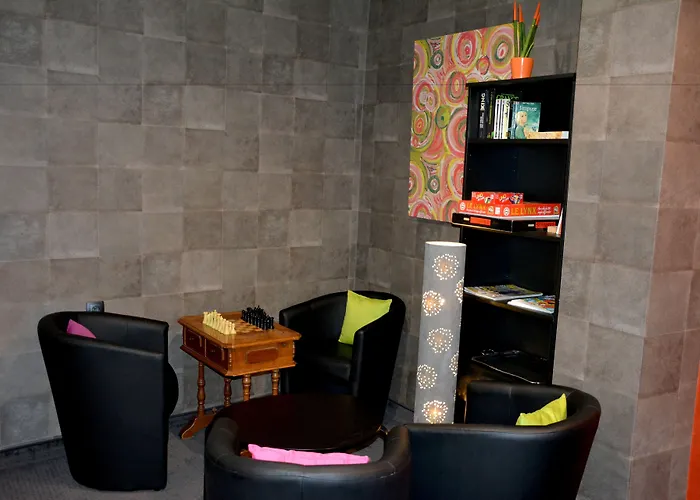 Logis Du Centre - Halte Ideale En Cyclotourisme Avec Garage A Velos Clos Hotel