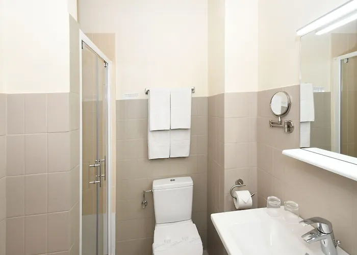 Logis Du Centre - Halte Ideale En Cyclotourisme Avec Garage A Velos Clos Hotel Molsheim