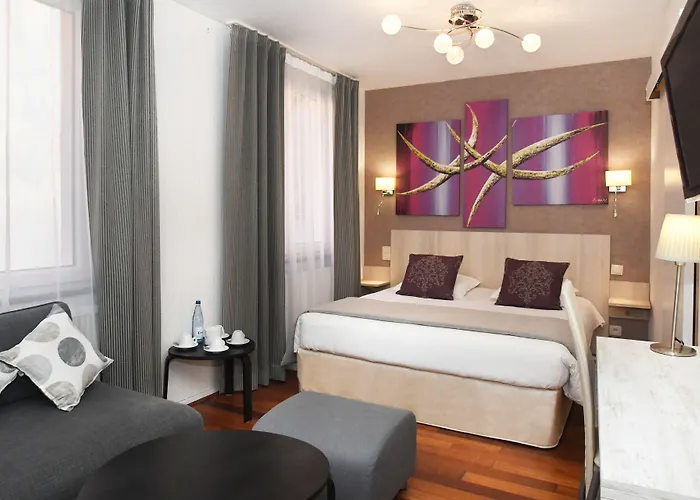 Logis Du Centre - Halte Ideale En Cyclotourisme Avec Garage A Velos Clos