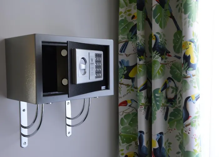 Logis Du Centre - Halte Ideale En Cyclotourisme Avec Garage A Velos Clos Hotel 3*